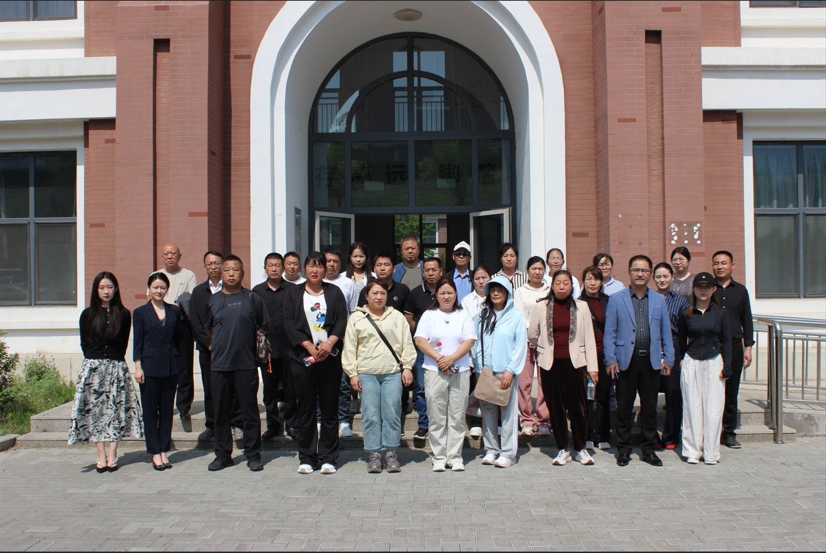 bat365周架起家校共育桥梁 汽车工程系家长见面会圆满举行