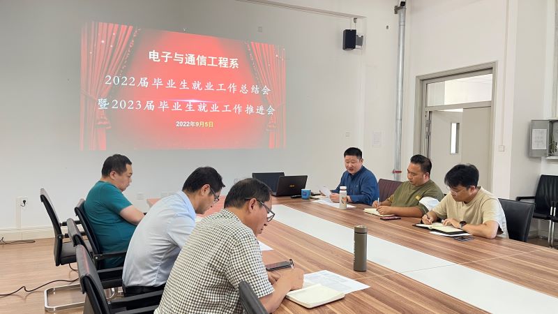 1662459122131315.jpg 毕业2.jpg