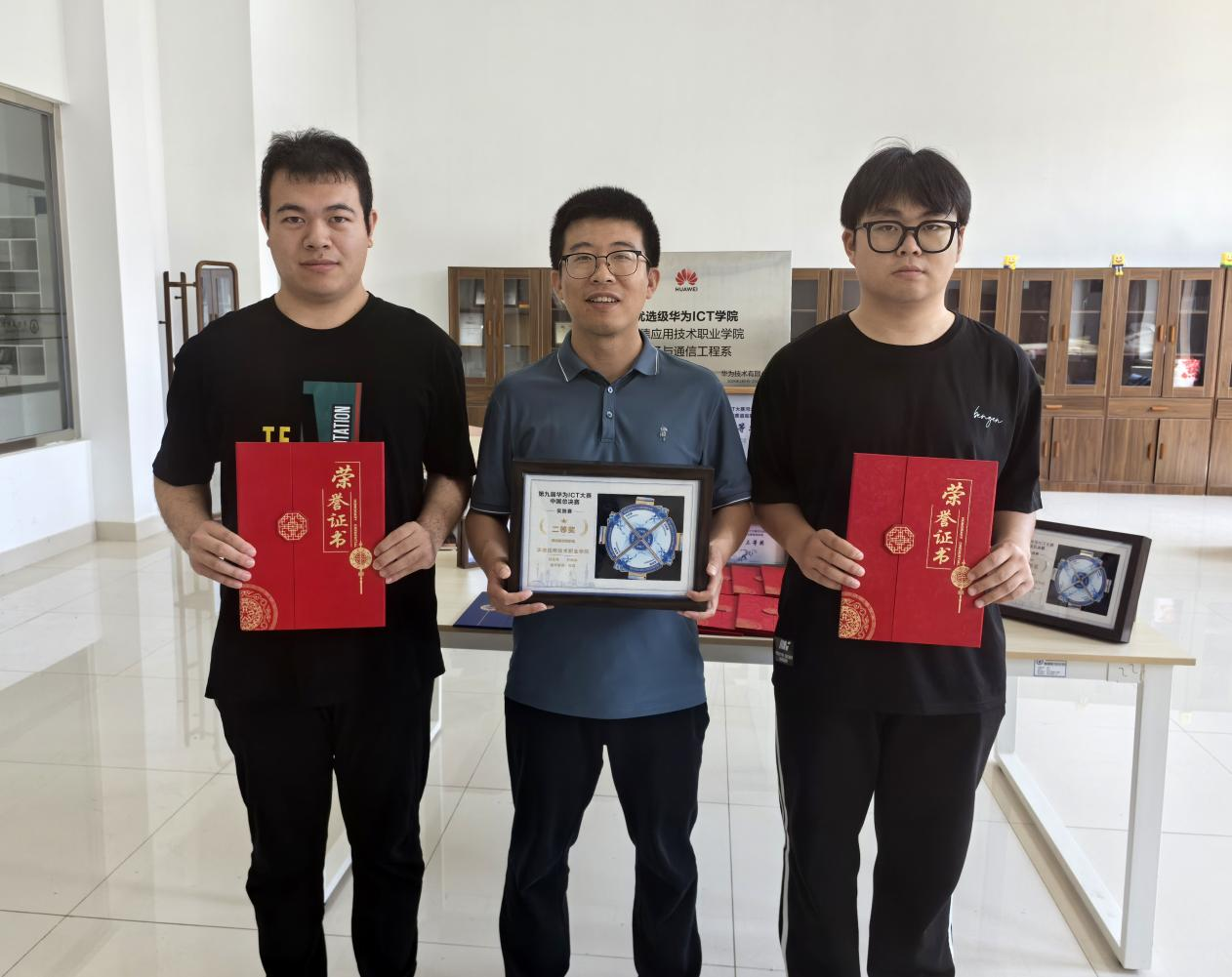 1750038227650210.png 图片4.png
